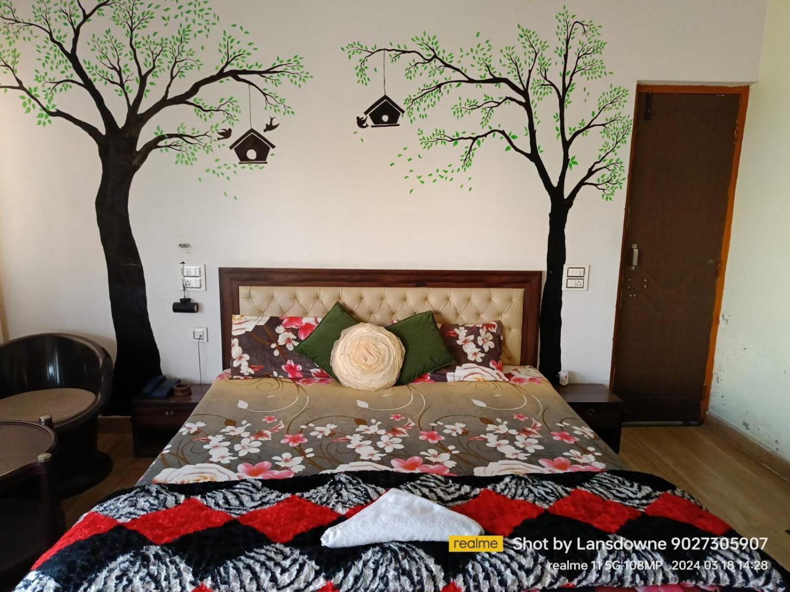 Joshi Holiday Home Stay Лансдаун Экстерьер фото