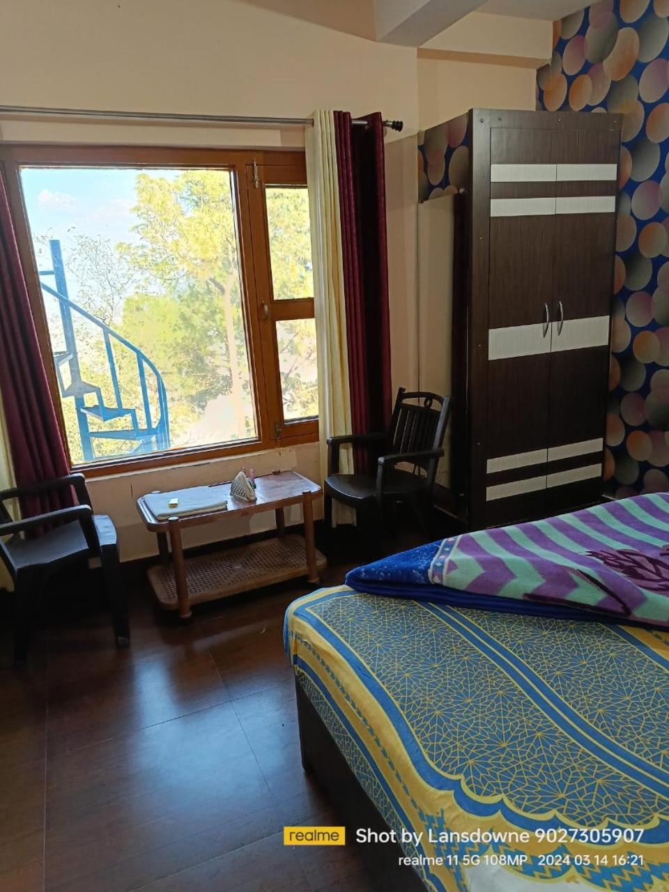 Joshi Holiday Home Stay Лансдаун Экстерьер фото