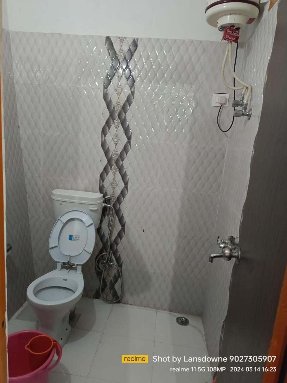 Joshi Holiday Home Stay Лансдаун Экстерьер фото
