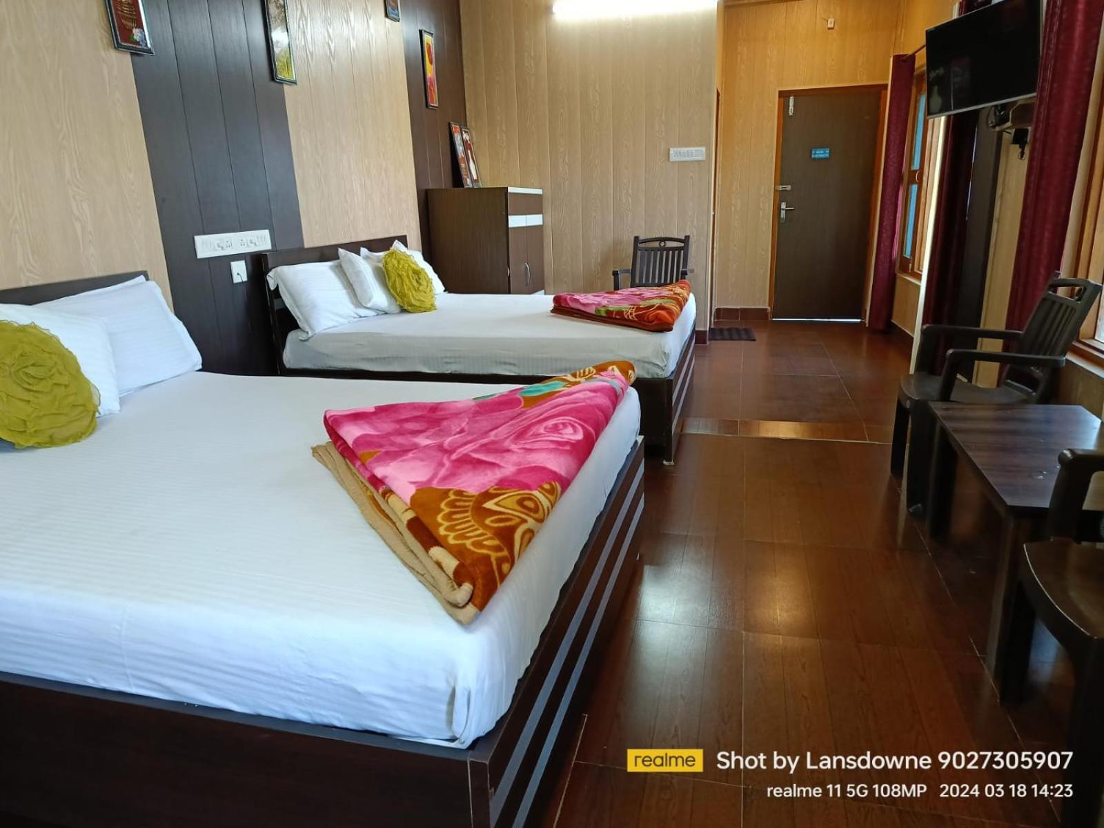 Joshi Holiday Home Stay Лансдаун Экстерьер фото