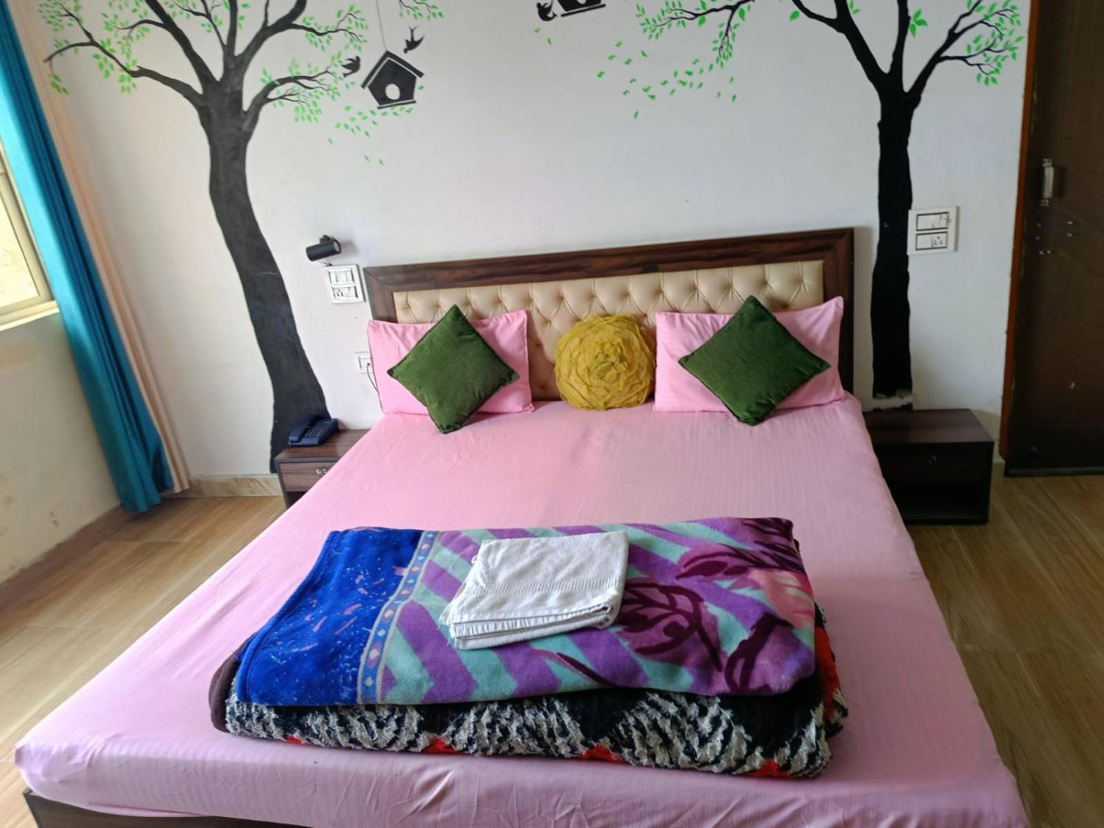 Joshi Holiday Home Stay Лансдаун Экстерьер фото